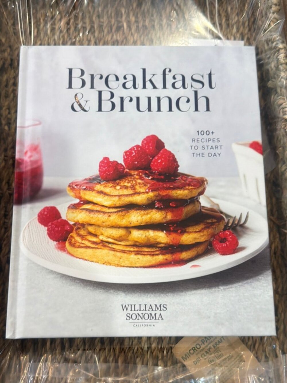 Williams Sonoma Breakfast & Brunch: 100+ Recipes to Start the Day Cookbook